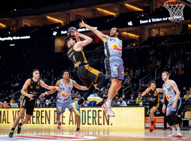 他的帽子戏 他的帽子戏