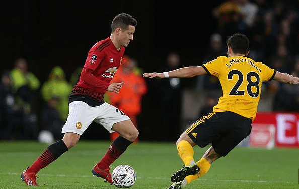 令球迷们深 令球迷们深