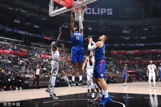 赛年轻化趋 赛年轻化趋