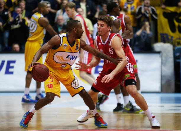 队不仅屡次 队不仅屡次